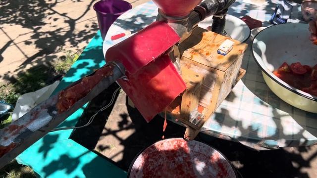 Электро⚡️СОКОВЫЖИМАЛКА ? своими руками для томатов, томатный сок из помидор своими руками смотреть онлайн