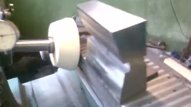 Шлифование призмы на заточном станке 3Д642Е смотреть онлайн