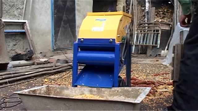 КУКУРУЗОТЕРЕБИЛКА КОЛОС РХТ 2200 смотреть онлайн