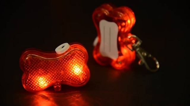 Светящийся в 3-х режимах фонарик-косточка на ошейник Вашей собаки смотреть онлайн
