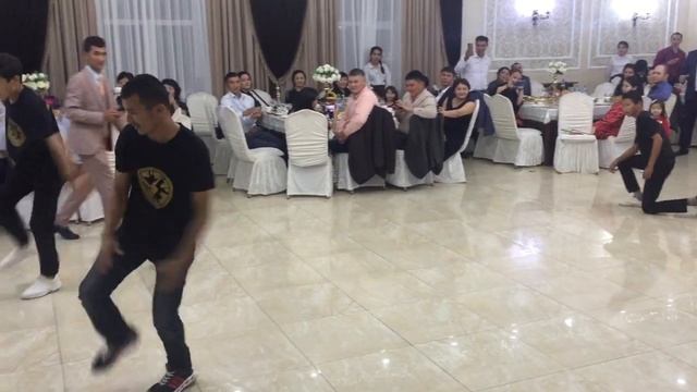 Танец на свадьбе Брейк 2019 смотреть онлайн