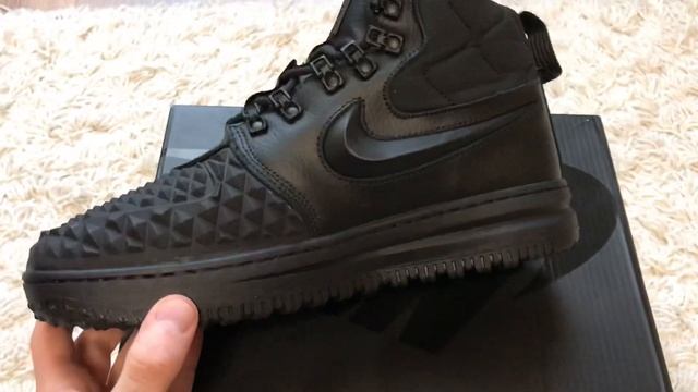 Хороший вариант на зиму Nike Air Force 1 Lunar Dukcboot смотреть онлайн