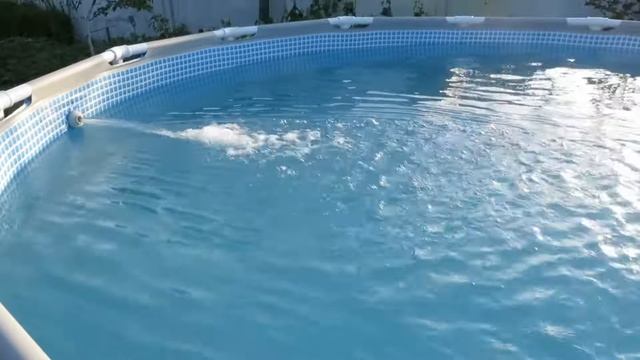 Очистка бассейна Intex. Как я очистил мутную воду. Химия и пылесос для бассейна смотреть онлайн