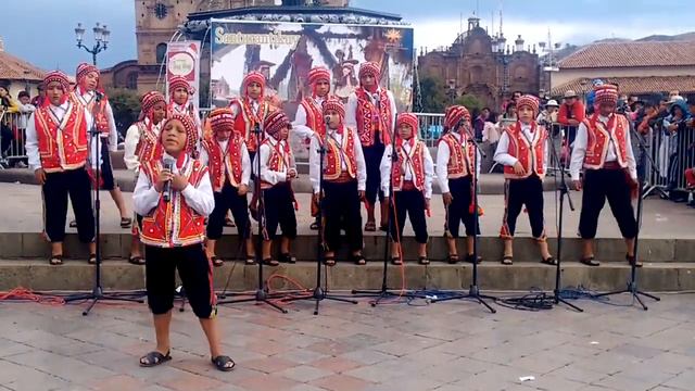 CHASCA ÑAWI NIÑUCHA CORO INFANTIL MISKI SIMI 24 DE DICIEMBRE PLAZA DE ARMAS CUSCO смотреть онлайн