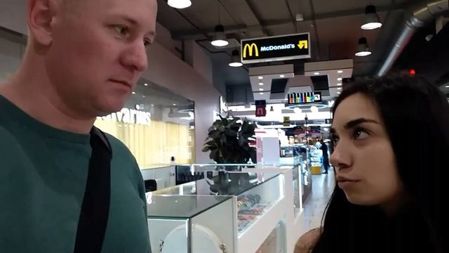 Что подарить на 8 марта? Недорогой подарок за 200 гривен смотреть онлайн