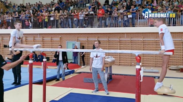 Открытый мастер-класс олимпийского чемпиона по спортивной гимнастике Алексея Немова в Петербурге смотреть онлайн