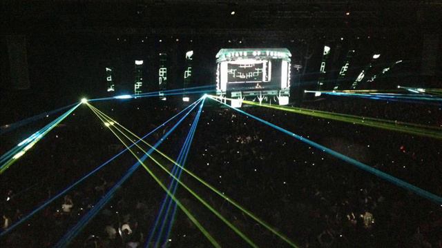 Ruben de Ronde & Danny Chen - Bright (Live at Arena Armeec Sofia) смотреть онлайн