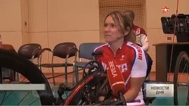 Белорусов-колясочников скрутили, отбирая российский флаг – пресс-секретарь Лукашенко смотреть онлайн