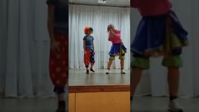 "Танцуй пока молодой" смотреть онлайн