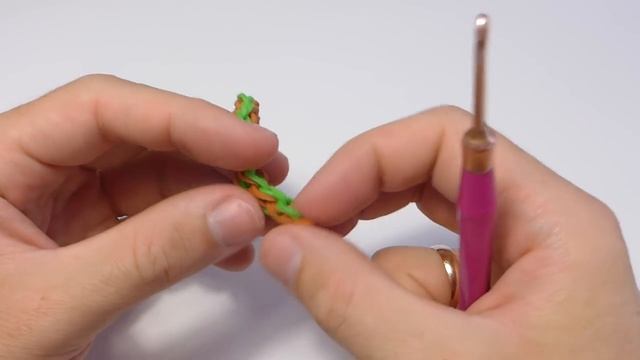 Браслет ВАРИАНТЫ крючком из резинок Rainbow Loom Bands. Урок 270 | Bracelet Rainbow Loom смотреть онлайн