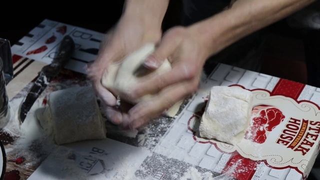 Самое лучшее тесто для пиццы. Как приготовить пиццу дома. смотреть онлайн