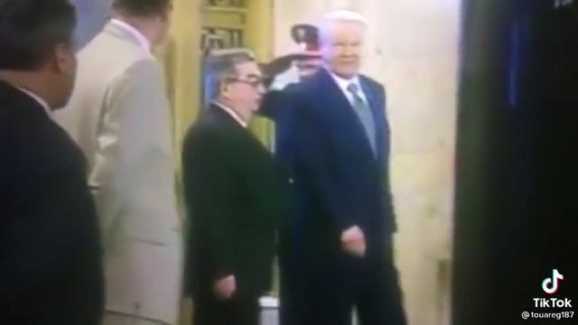 Для тех кто забыл 90е. И верит в якобы закономерность краха СССР. смотреть онлайн