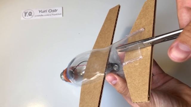How to Make Flying Airplane at Home from Plastic Bottle and Cardboard смотреть онлайн