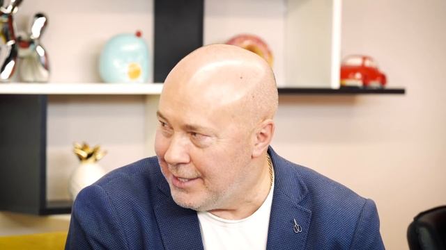 ХАУ МАЧ | Певец Александр Солодуха x ТАТУИРОВКА СОЛОДУХА| Татуировка за биткоин смотреть онлайн