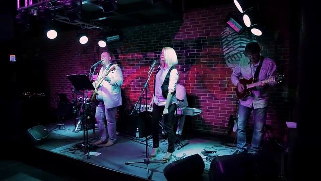 Мальчихин Андрей и Кавер-группа "Бумеранг" Астрахань - Из вагантов (Hobby Club 25.10.2014) смотреть онлайн