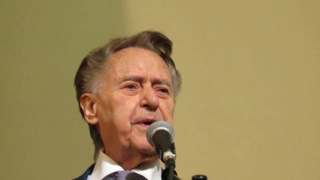 Андрей Дмитриевич Дементьев - на вечере поэзии в МИДе. смотреть онлайн