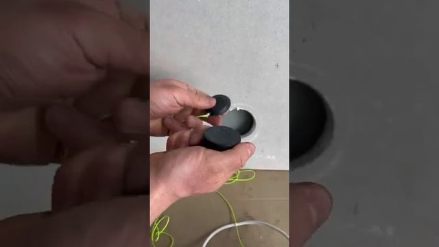 Life hack how to stretch a wire inside drywall \ Лайфхак как протянуть провод внутри гипсокартона смотреть онлайн