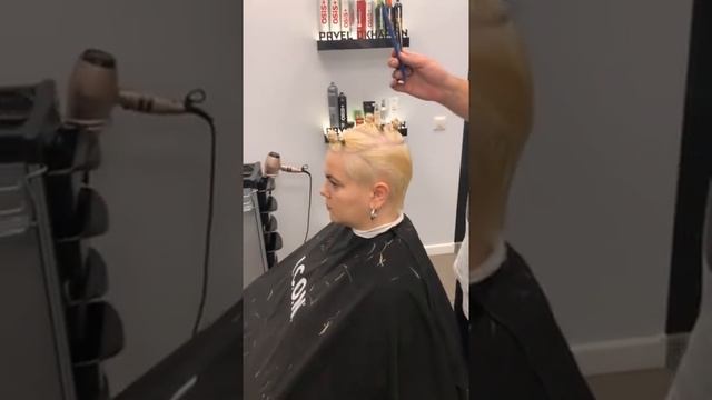 Прямой эфир от 23.05.19_Короткая стрижка с длинной челкой (Пикси)_Часть 1