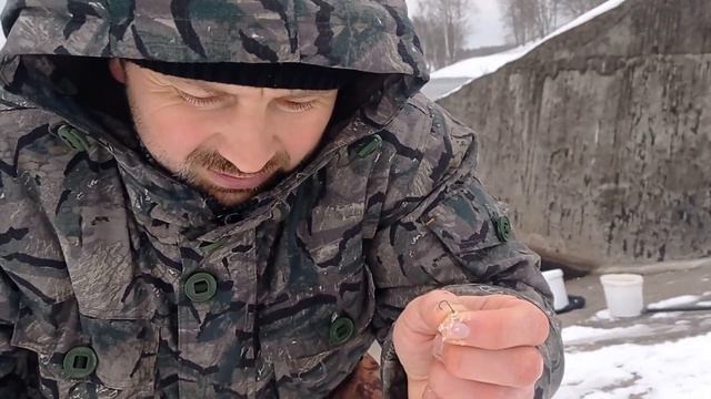 Ловля окуня на ТРОЯНе на креветку на маховое удилище!!! смотреть онлайн