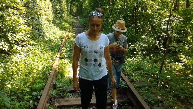 Тоннель любви в Клевани. FLAB 006 смотреть онлайн