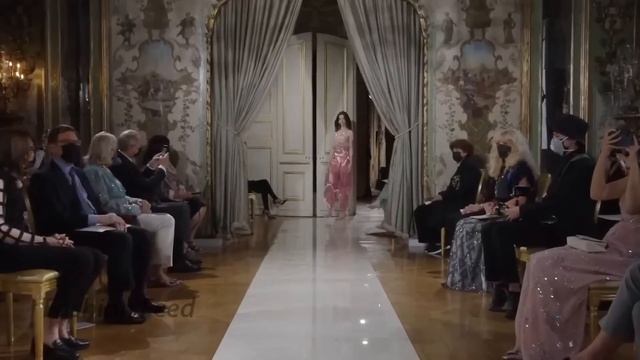 Giorgio Armani Privé Haute Couture Fall/Winter 2021/22 смотреть онлайн