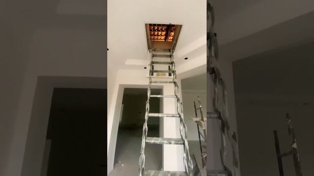 Металлические чердачные лестницы- это лестницы, используемые для легкого доступа на террасы и крыши смотреть онлайн