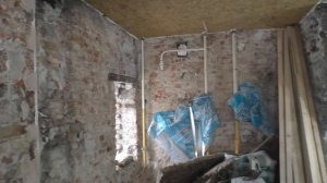 Штукатурим стены в старом фонде.