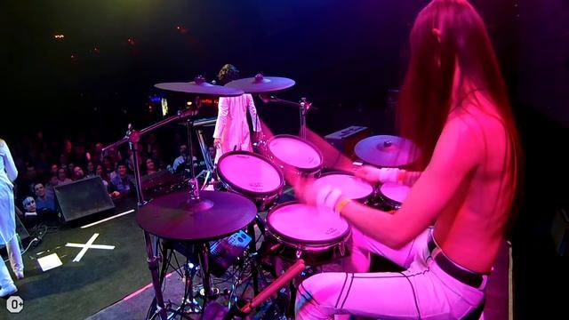 АрктидА - Позови меня (Live in Москва - Театр - 07.04.2019) смотреть онлайн