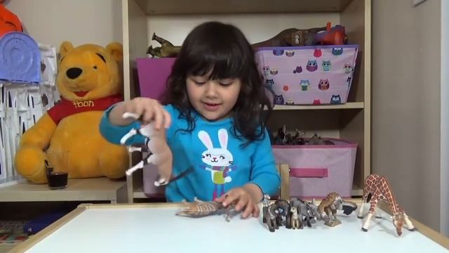 Happy Cute ZOO Animals for Kids 4 Year Old is Playing and Learning Animals Schleich смотреть онлайн