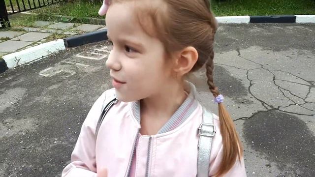 Алисе вырвали молочный зуб / ALISA LIFE TEEN смотреть онлайн