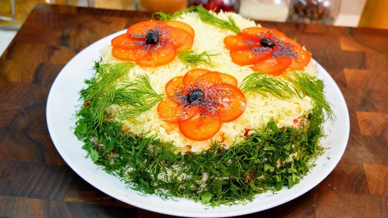 Красивый НОВОГОДНИЙ салат. Салат МАКОВАЯ ПОЛЯНКА, цыганка готовит. смотреть онлайн