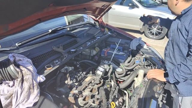 Ремонт крайслер вояджер 5.Течёт антифриз из под впускного коллектора. Chrysler Town and Country 5 смотреть онлайн