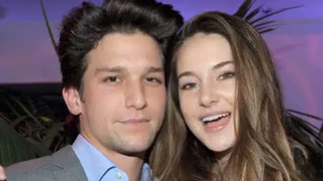 Shailene Woodley&Daren Kagasoff Slideshow/ Toes By Lights As The Song(: