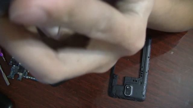 Samsung Galaxy NOTE3 разборка, и чистка слухового динамика смотреть онлайн