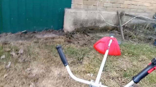 Территория с каждым днём становится чище. Дом под дачу . смотреть онлайн