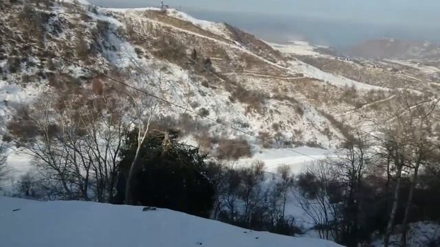 Продолжение. Спуск с новой горнолыжной трассы курорта Табаган в Алматы смотреть онлайн
