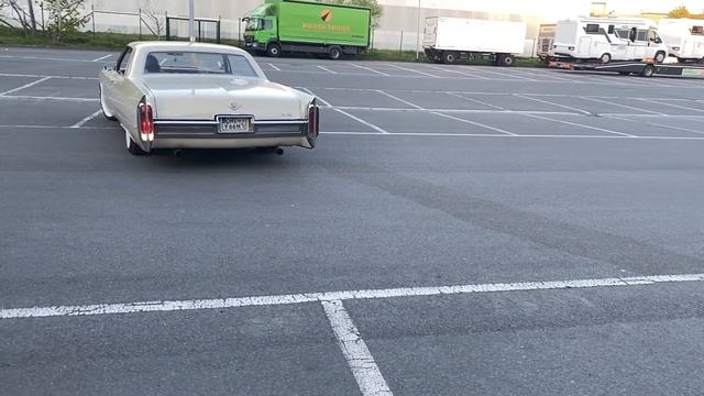 Cadillac 1966 Coupé Calais Test Drive