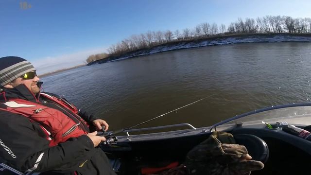 Рыбалка в Астрахани Супер клёв на джиг мандулой! Ахтуба смотреть онлайн