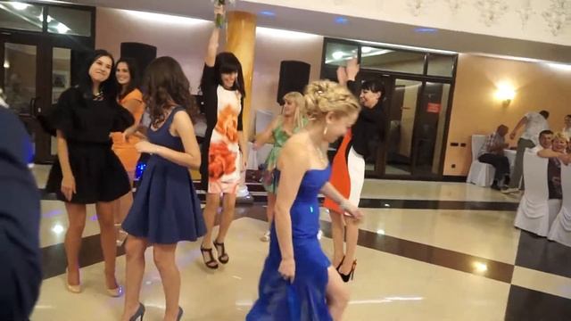 Свадебный букет смотреть онлайн