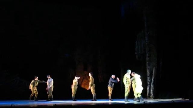 Танго в июне. Под песню Л.Утёсова "Барон фон дер Пшик" смотреть онлайн