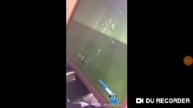 аниматор зиморо разбил монитор из-за фудбола смотреть онлайн