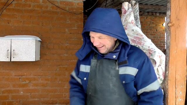 Почему нет топора в хозяйстве Бажениты  мясо кошерное  иудею