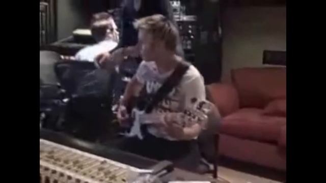 Billie Joe Armstrong on 21st Century Breakdown (2021 - Micro-Documentary) смотреть онлайн