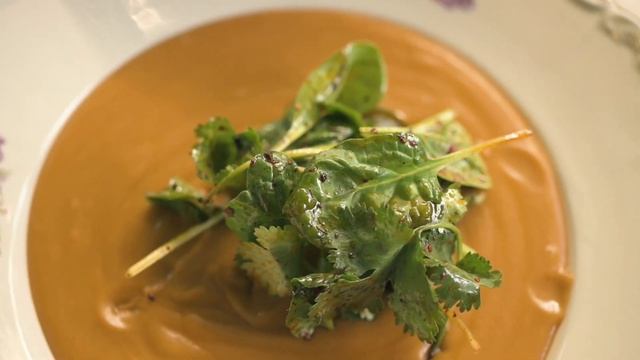 Суп з чечевиці та ковбасою з качиної грудки