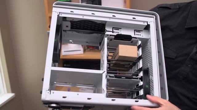 Bitfenix Phenom Series Compact Computer Case Unboxing & Overview смотреть онлайн