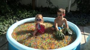 Бассейн с ORBEEZ сюрпризы игрушки с разноцветными шариками Орбиз Challenge surpr (1)