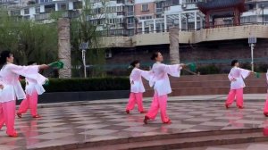 Цигун Танец с веером