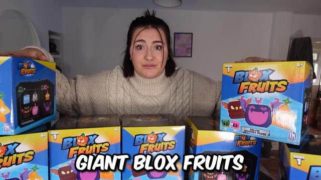 Unboxing The New BLOX FRUIT PLUSHIES *FREE CODE*