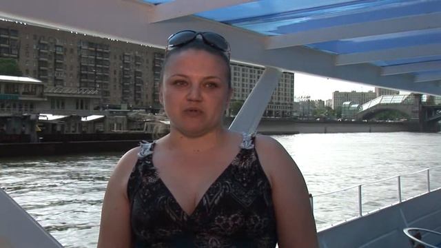 интервью на петличный микрофон при самых неблагоприятном звуковом фоне сильны ливень, громкая музык смотреть онлайн