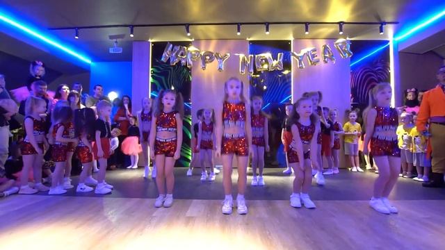 NEW YEAR PARTY DANCE STUDIO ONE WAY 2023 (КРУЧЕ ВСЕХ) смотреть онлайн